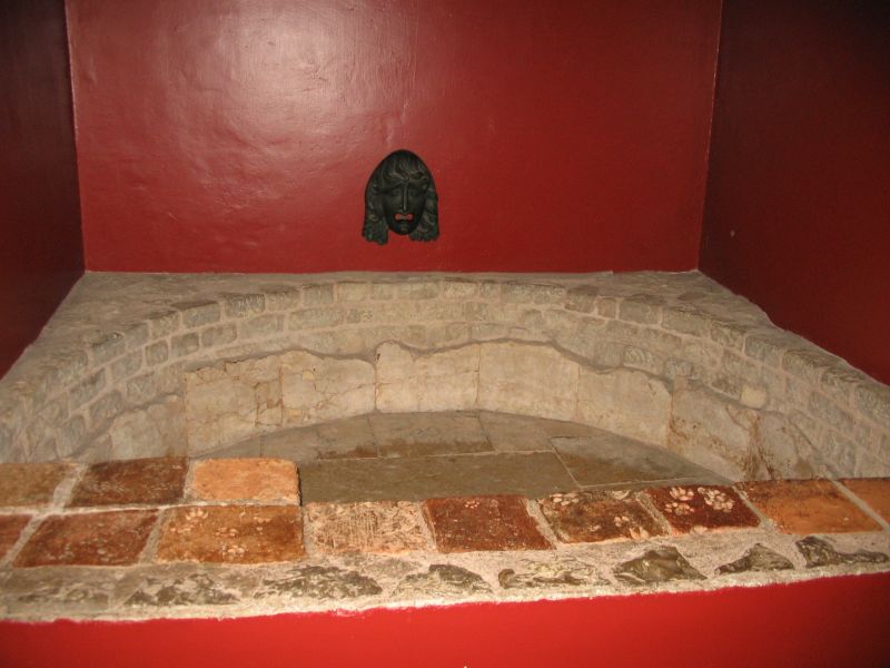 Maison romaine. Frigidarium (2).jpg